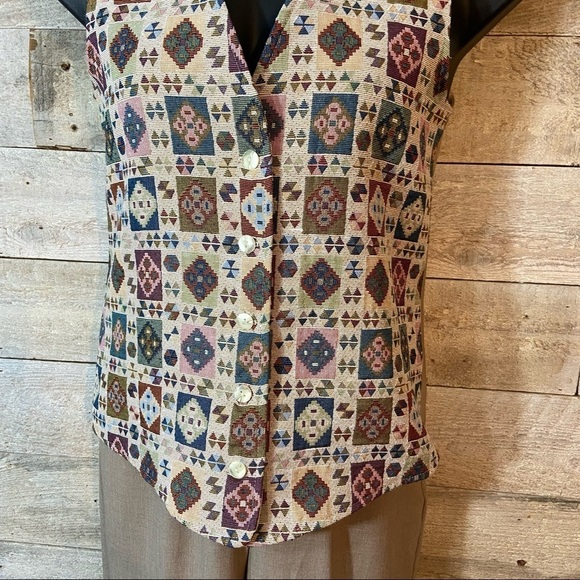 Women’s vintage tribal patterned carpet vest in size 7/8 - Picture 4 of 8